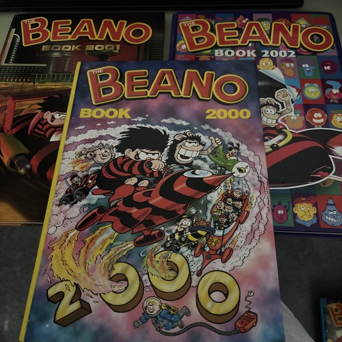 Beano book annuals 8 - ,