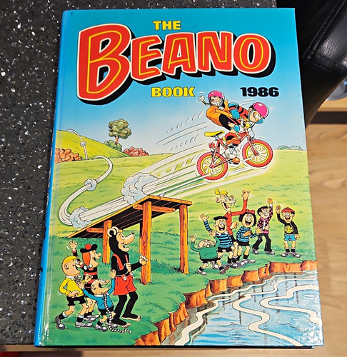 The beano book - book, annual
