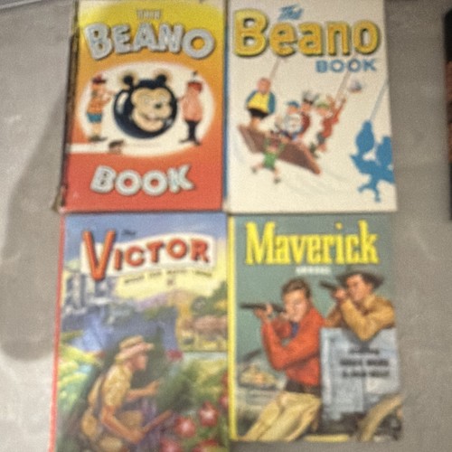 Vintage 1960s annuals beano - 1960s,